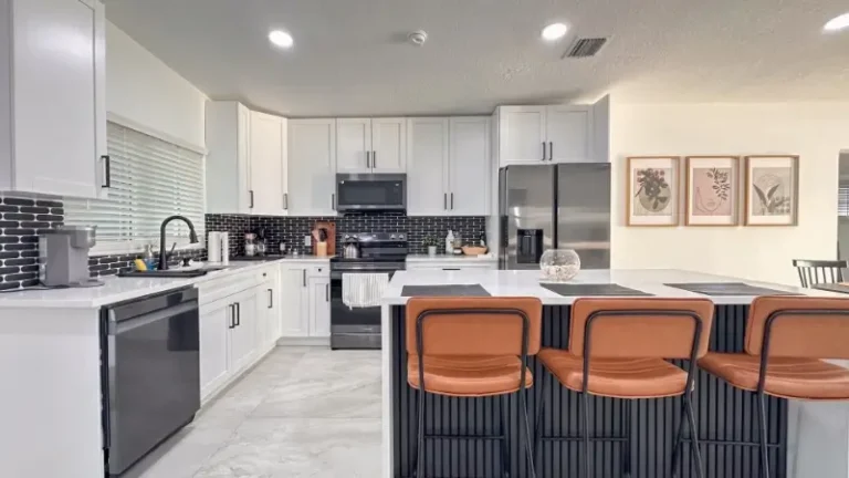 11445 6Th St E, Treasure Island, FL 33706