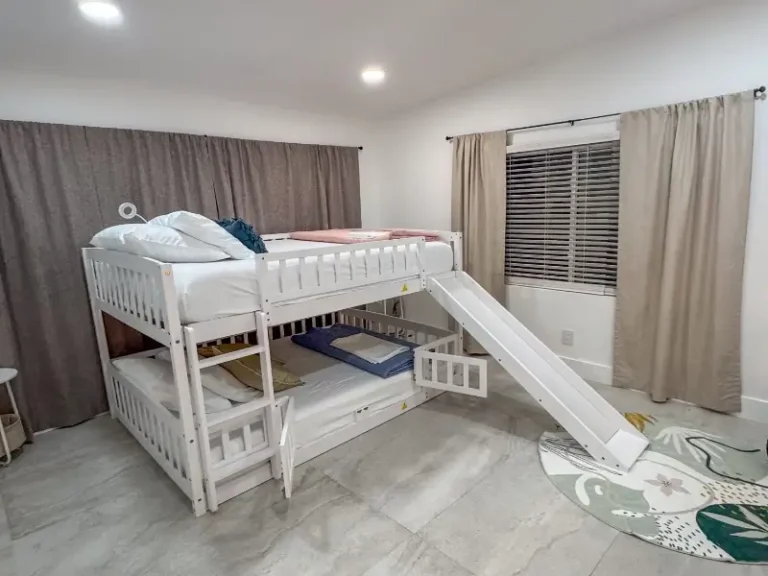 11445 6Th St E, Treasure Island, FL 33706